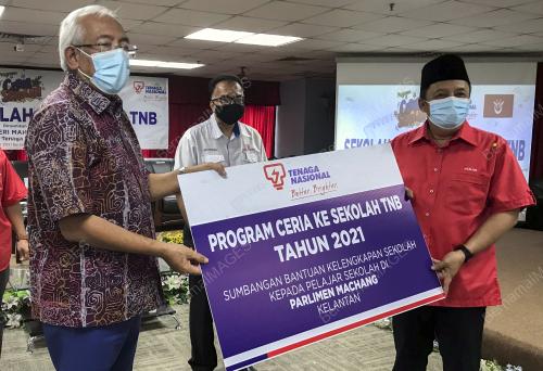 DATUK SERI MAHDZIR KHALID