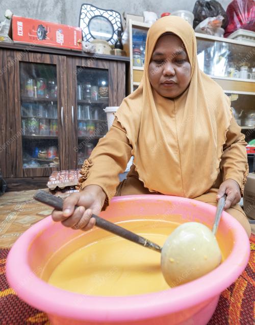 KUIH KAPIT EMPAT DARA