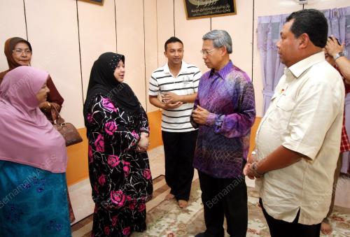 MUSTAPA MOHAMED