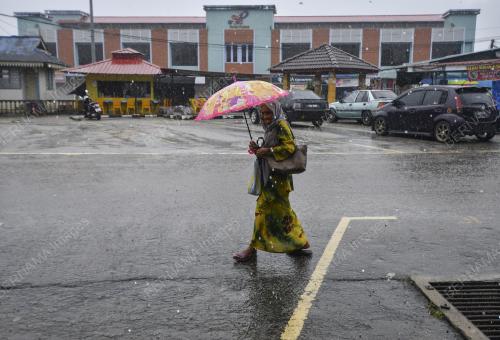 BANJIR GENANG DI KAMPUNG TERSANG