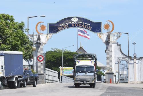 PINTU SEMPADAN MALAYSIA-THAILAND