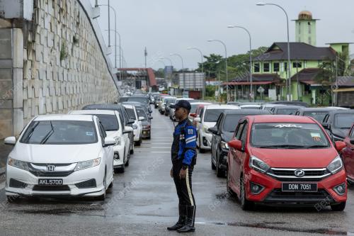 KESESAKAN LALU LINTAS