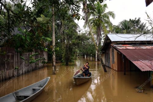 TINJAUAN BANJIR DI KAMPUNG KUBANG KUAU