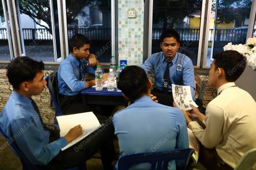 TINJAUAN SPM