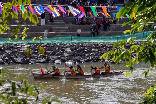 PERLUMBAAN PERAHU JOKONG