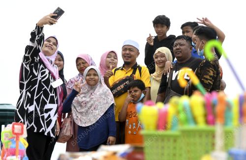 TINJAUAN CUTI UMUM AIDILFITRI