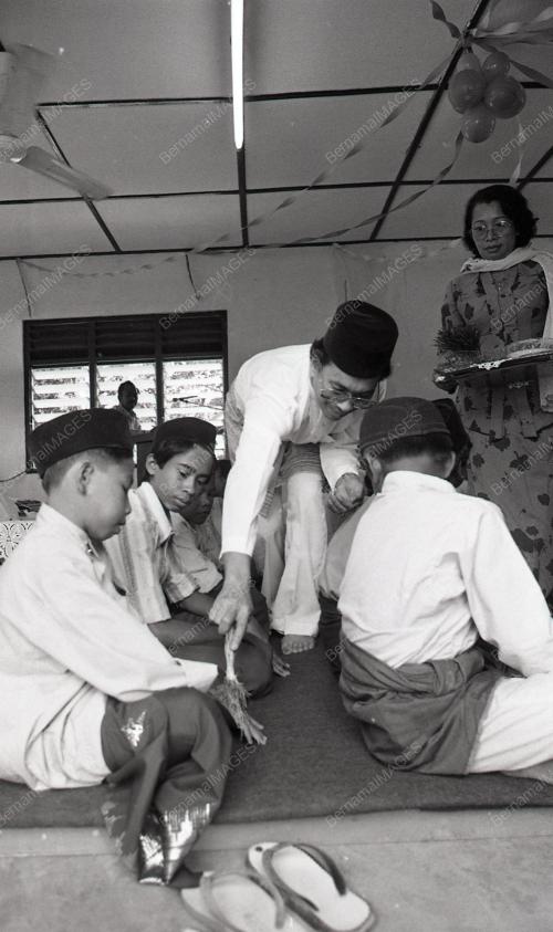 NIK HUSSAIN ABDUL RAHMAN