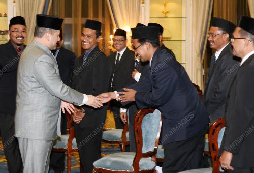 SULTAN MUHAMMAD KE- V TUANKU FARIS PETRA