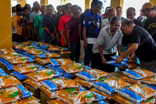 BANTUAN MANGSA BANJIR KELANTAN