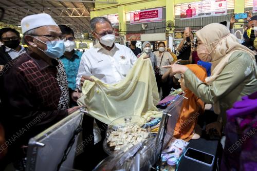 DATUK SERI MUSTAPA MOHAMED