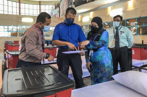 DATUK DR.ZAINI HUSSIN