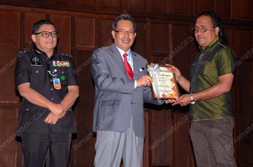 DATUK TUAN ZAINAL ABIDIN TUAN YUSUF