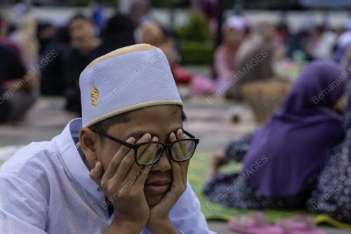 RIBUT BAZAR RAMADAN STADIUM