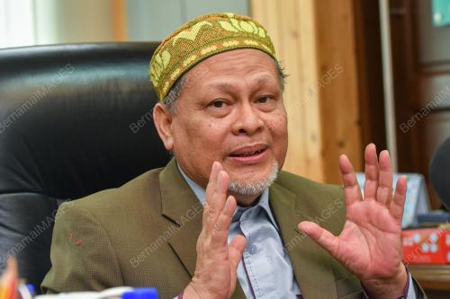 DATUK MOHD AMAR NIK ABDULLAH