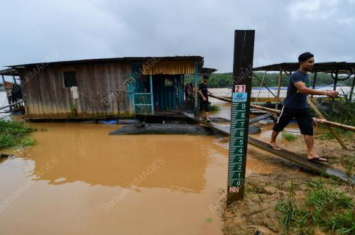 TINJAUAN PARAS AIR SUNGAI KELANTAN