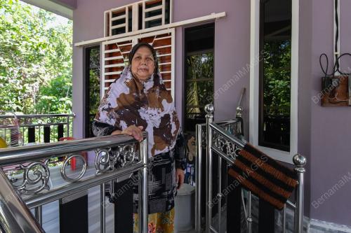 BINA RUMAH BAHARU UNTUK IBU BAPA