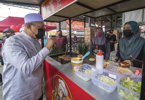 DATUK AHMAD YAKOB