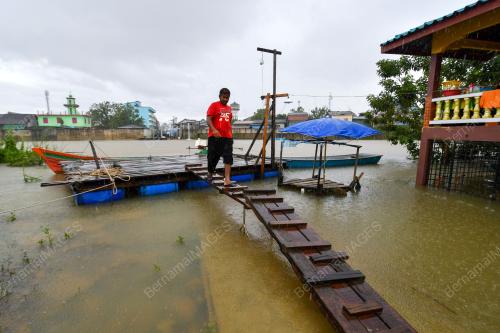 TINJAUAN PARAS AIR SUNGAI GOLOK