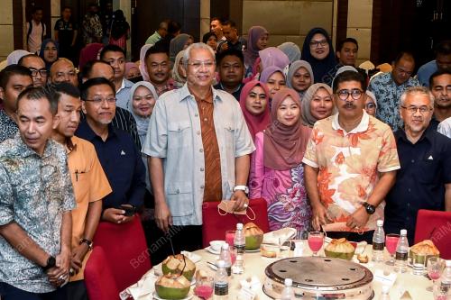TAN SRI ANNUAR MUSA