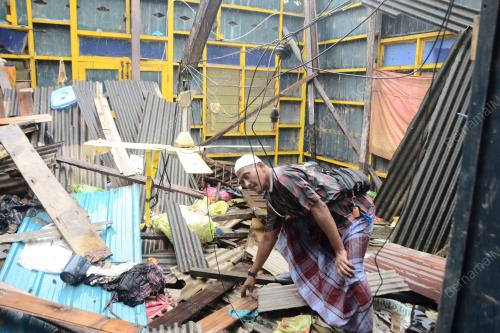 RUMAH ROBOH AKIBAT BANJIR