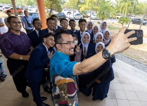 DATUK DR ASYRAF WAJIDI DASUKI
