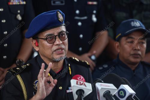 AZMAN ISMAIL