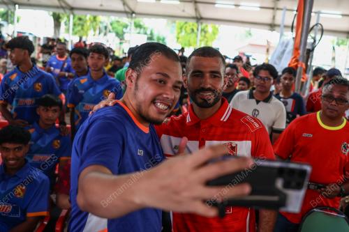 JERSI BAHARU KELANTAN DARUL NAIM FC