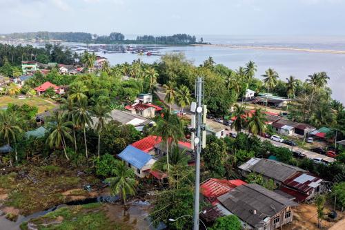 MENARA TELEKOMUNIKASI KH JUBAKAR PANTAI