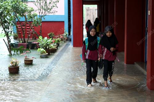 PUSAT PERMINDAHAN SEMENTARA SK DALAM RU