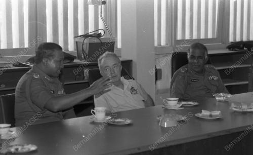 KB07_22012015_NEVILLE_LAWAT