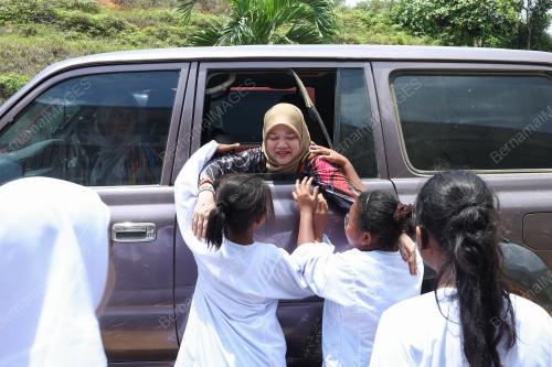 FADHLINA SIDEK