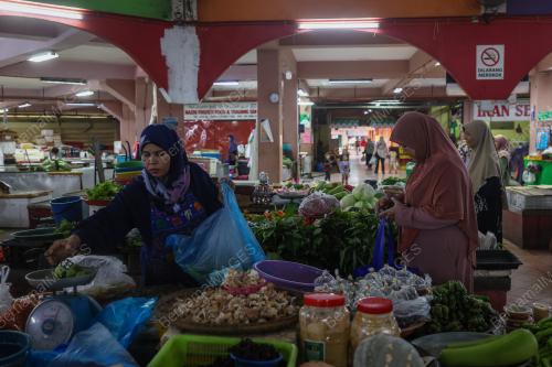 PENIAGA WANITA PASAR SITI KHADIJAH