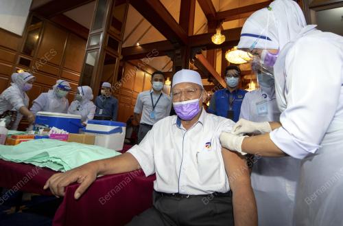 DATUK AHMAD YAKOB