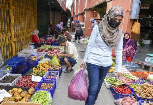 TINJAUAN ORANG RAMAI KE PASAR
