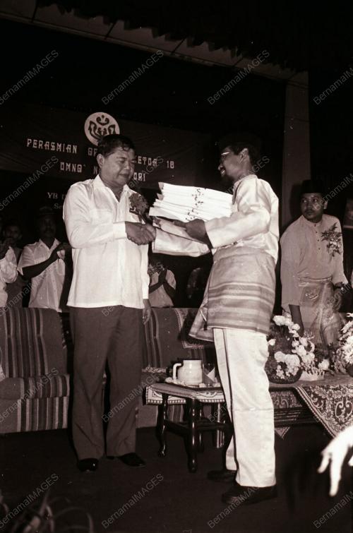 YAB DATUK MOHAMAD RAHMAT