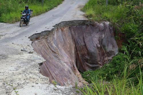 TINJAUAN JALAN ROSAK DI POS TUEL