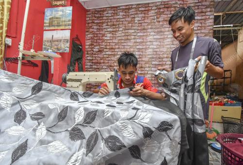 TUKANG JAHIT KEMBAR