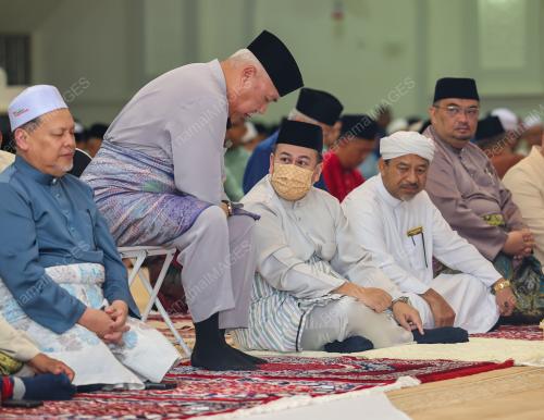 TENGKU DR. MUHAMMAD FAIZ PETRA SULTAN ISMAIL PETRA
