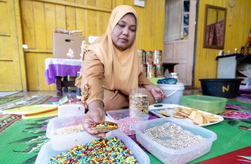 KUIH KAPIT EMPAT DARA