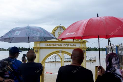 SUNGAI KELANTAN TAMBATAN D'RAJA