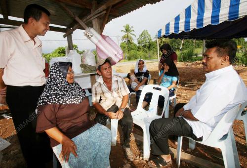 TUAN AZIZ TUAN MAT