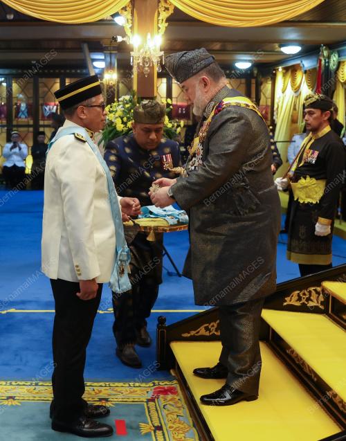 SULTAN MUHAMMAD V