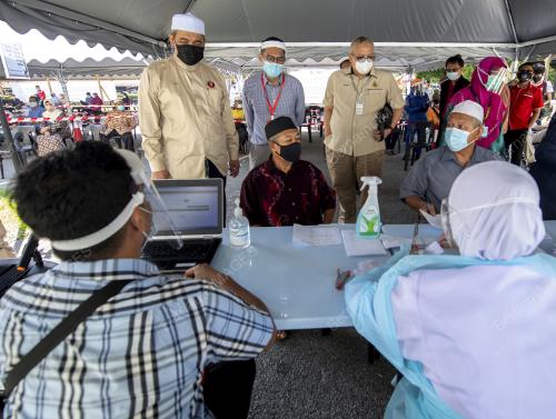 DR IZANI HUSIN