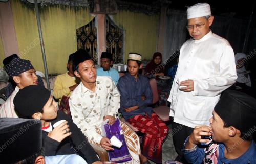 MUSTAPA MOHAMED