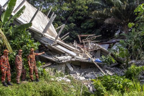 KB07_31072019_RUMAH_RUNTUH