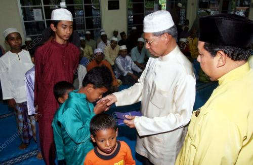 MUSTAPA MOHAMED