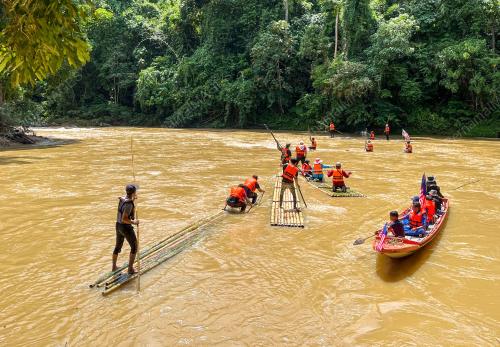 BERAKIT BULUH SAMBUT HARI KEBANGSAAN