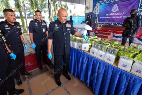 DATUK MUHAMAD ZAKI HARUN