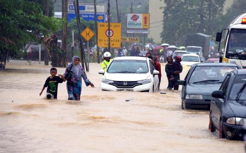 KB07_31122016_HUJAN_BANJIR