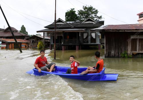 KB08_02122017_TINJAUAN_BANJIR_BN201711302928